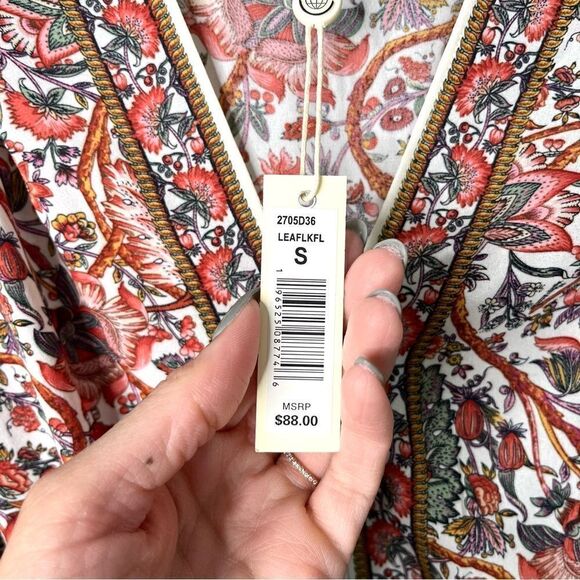 Max Studio Top Women’s Small Crepe Tie Front 3/4 Sleeve Smocked Back Paisley NWT - Picture 4 of 7